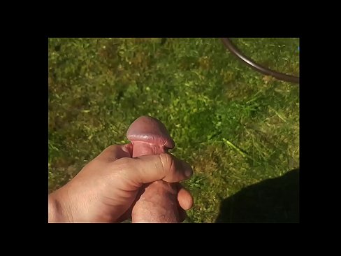❤️ A boazona fica com a rata rosa fodida e ejacula com um esguicho num jardim de Verão ❤️ Porno vídeo em pt.xinwen1288.top ❤